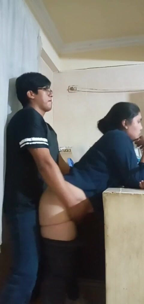 E-Alfa: Pembantu rumah dikongkek di dapur (isteri saya hampir menangkap kami)