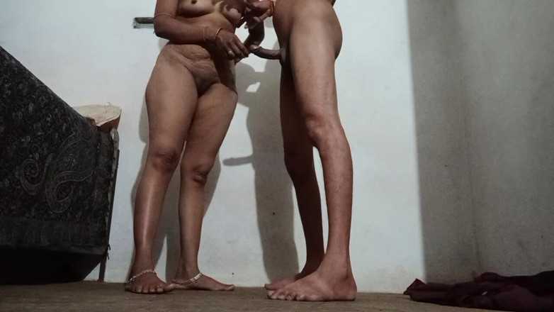 skkumari257: Cantik Sonam Bhabhi Diam-diam Melakukan Dan Berdiri Berhubungan Seks Dengan...