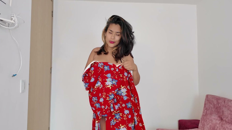 Mhara Hills: Sexy geisha macht striptease