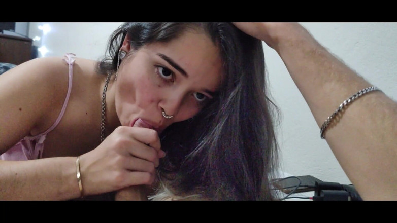 Wellington Ribeiro: Blanke Wolf Ofc - Novinha zuigt ballen terwijl ze een hete...