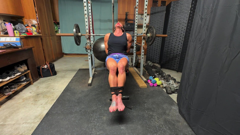 Kandylegsxxx: Kandy est attachée par Sam Stout