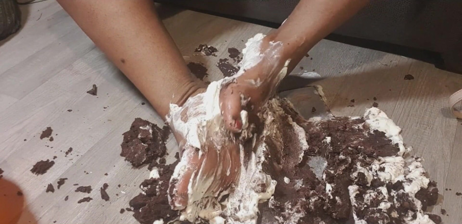 Simp to my ebony feet: Hel chokladkaka fot trampa