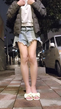 เล่นกับร่างกายของฉันกลางแจ้ง