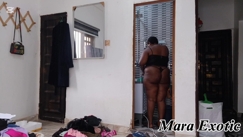 Mara Exotic: Fetter arsch, ebenholz, bBW, waschtag - Mara exotisch