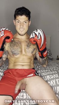 Gay Boxing with a Big Cock!!