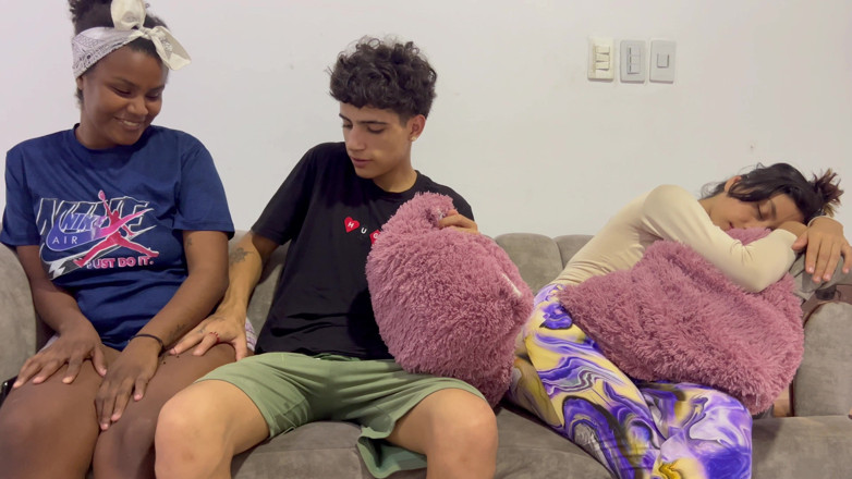 KenaySexxx: Încornoratul iubitei mele nu realizează că mă furișesc pe cea...