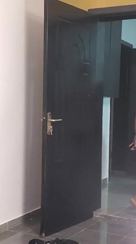 彼女が絶頂するまで叔母を激しく叩く