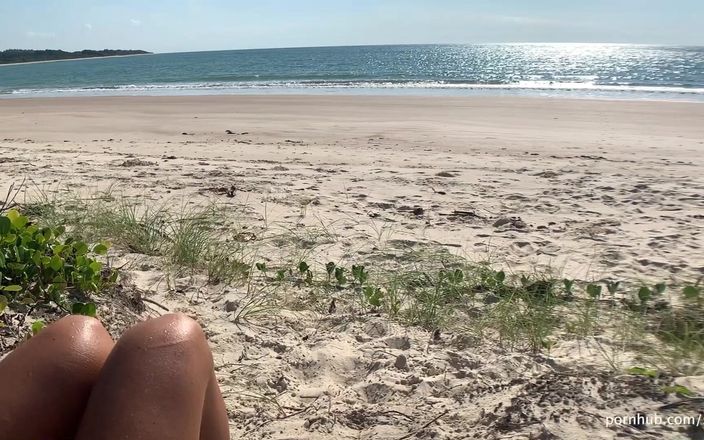 Sassy and Ruphus: Latina perfektes arsch-mädchen von fremden am strand gefickt - Amateur sassyandruphus