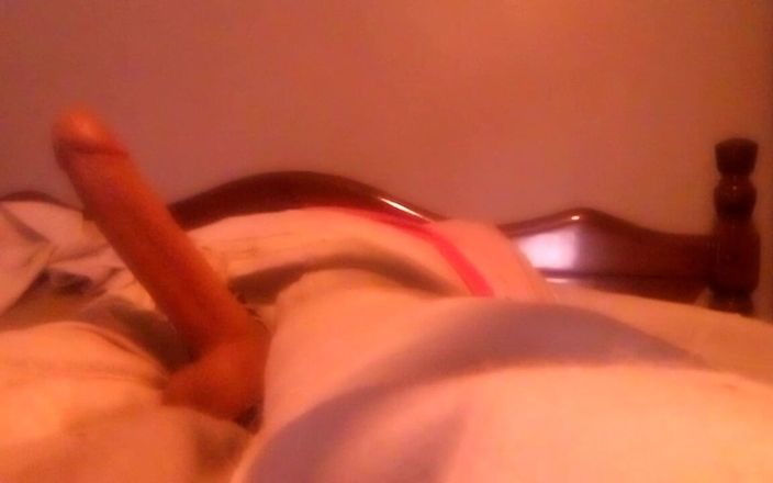 Sissy Sarah: Anal Masturbation