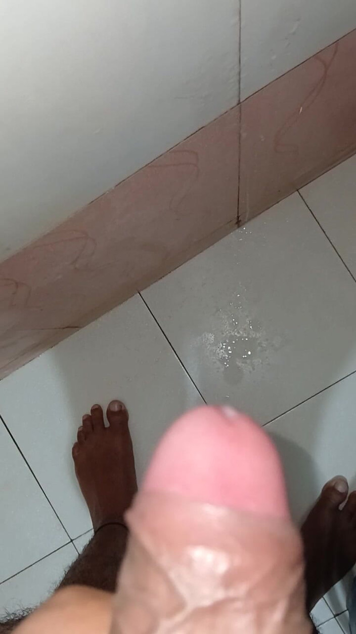 Hot sexy Sneha: Pancutan mani zakar solo di bilik air