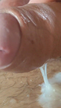 Deep Navel Turns Into a Reservoir of Cum.