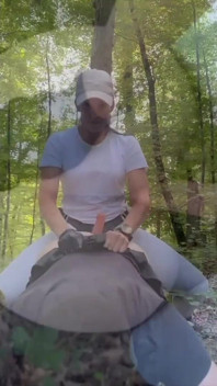 Geiler Strapon-fick Im Wald