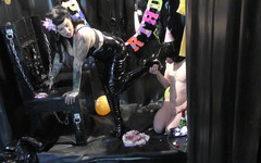 Domina Lady Vampira - SM Studio Femdom Empire: Bratty narozeniny 1/2