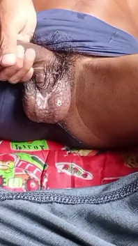 Jongen masturbeert deel 5