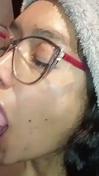 ซูรีเหงื่อออก ดูด และอร่อย มีรูปร่าง