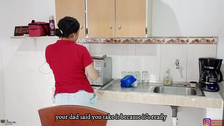 Vayolet: Het styvmamma ger sin styvson en speciell behandling