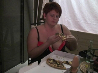Anna Devot: Annadevot - I eat pizza
