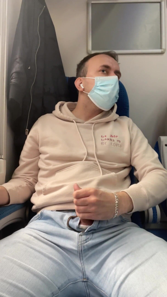 SmellySoxBro: Příběh zlého chlapce ve vlaku