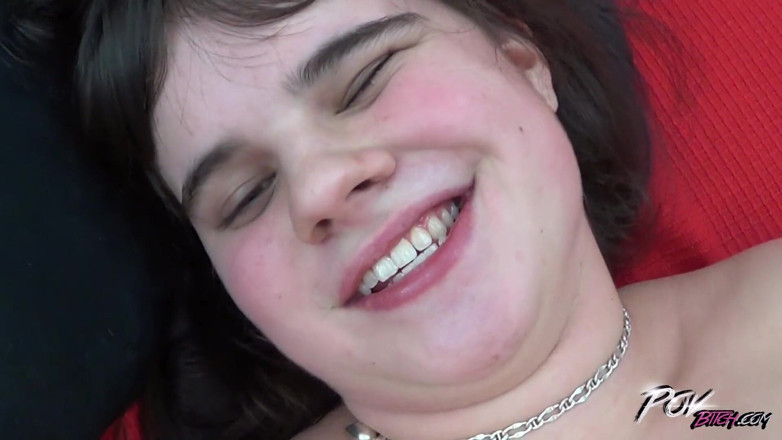 POV Bitch: Gagică dolofană super excitată se fute cu un străin extrem...
