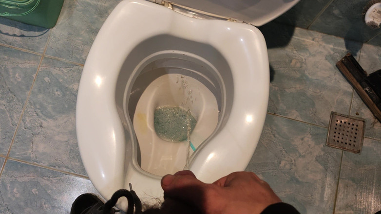 nikoniko2610: Kencing kencing