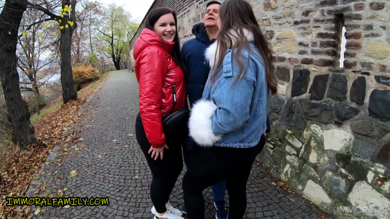Immoral Family: Taylee Wood et Zara Lick, PAWG, trio, font aimer Noël...