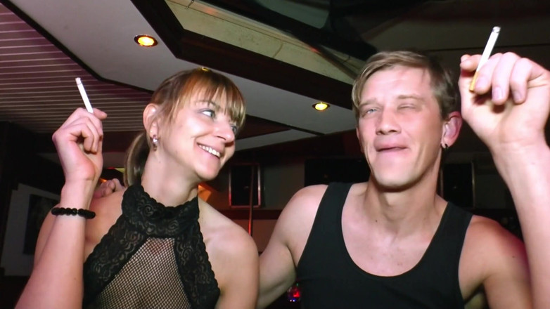 Gang Bang Germany: Swingerclub isteri pesta seks panas terikat dan dikongkek liar