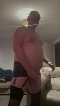 Cross Dresser Kotor Gila UntukNya