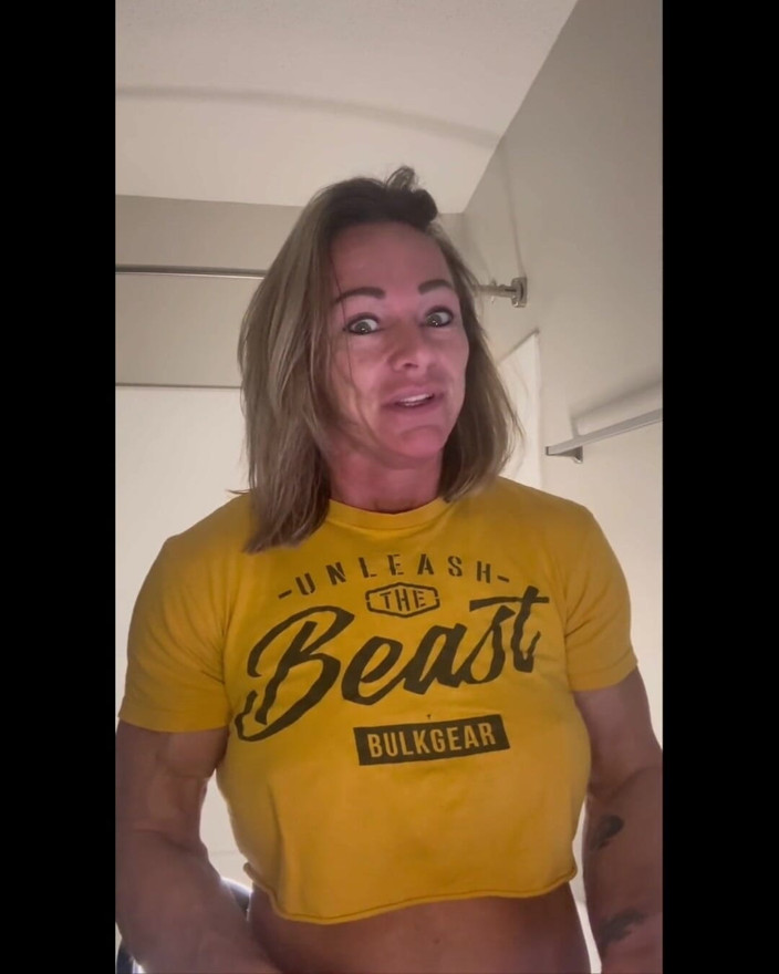 Simone Steele: Prolapse Series Part One