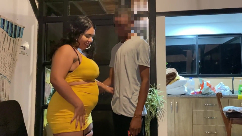 Xara Rouxxx: La madrastra de mi novio tiene un trío con nosotros