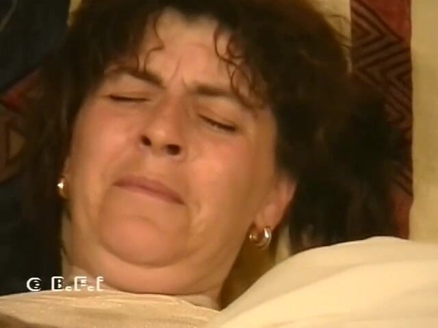 House of lords and mistresses in the spanking zone: Lovită de un bărbat și o femeie