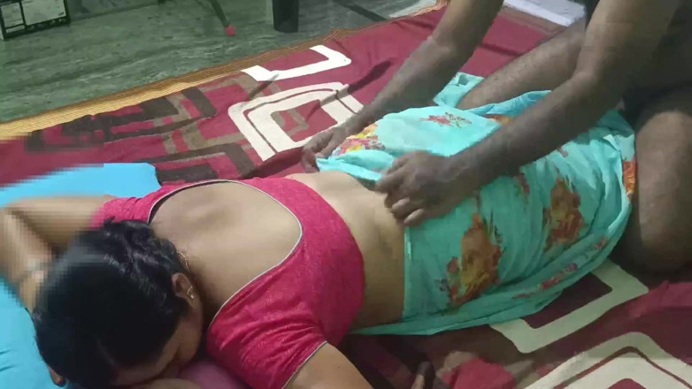 Sexy sindu: Indische ehefrau sindu bhabhi bekommt muschi geleckt, blowjob