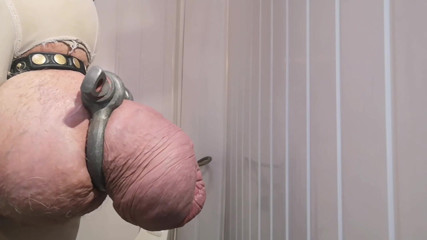 Monster_Meat_: Thu thập nước tiểu cho người hâm mộ
