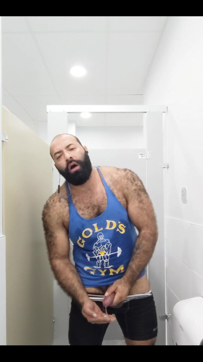 Lobo: Tatmin edici bir egzersiz sonrası mastürbasyon. Bu sefer dölümü özel bir...