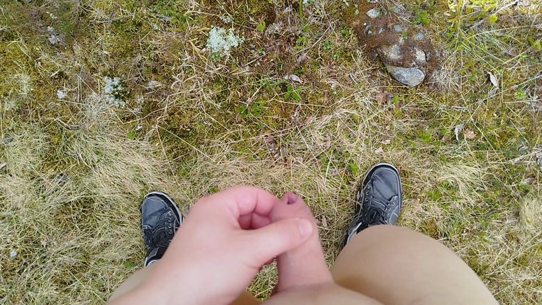 ShiroiHenjin: Mijando nas montanhas
