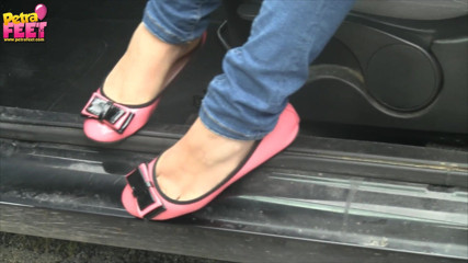 Foot Fetish HD: Petra revving
