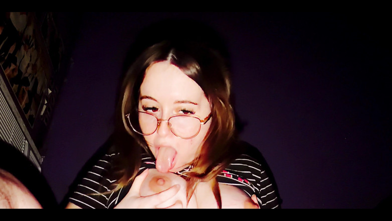 RavenHearth666VIP: Five-month Pregnant Woman Playing with Her Breasts
