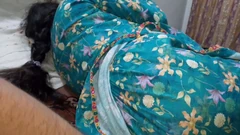 सौतेली मम्मी के साथ बिस्तर साझा करें सेक्स