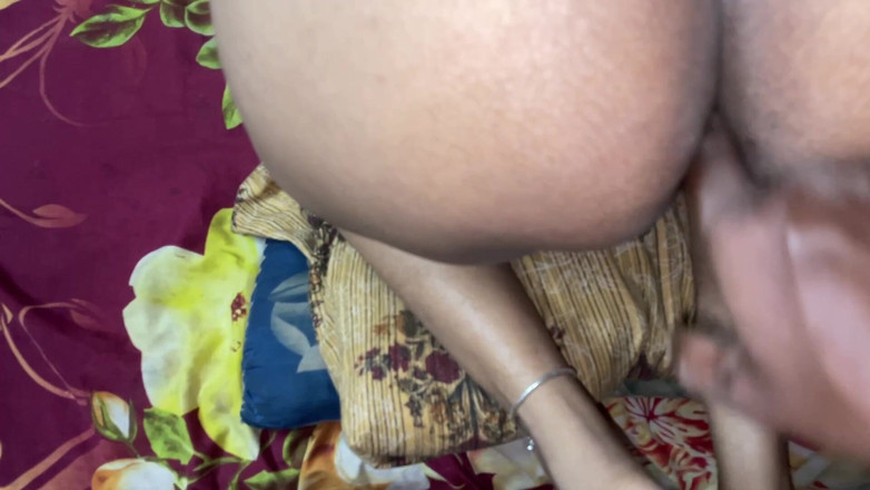 Apple Porn: Sora vitregă sexy se fute în poziția capră în timpul liber