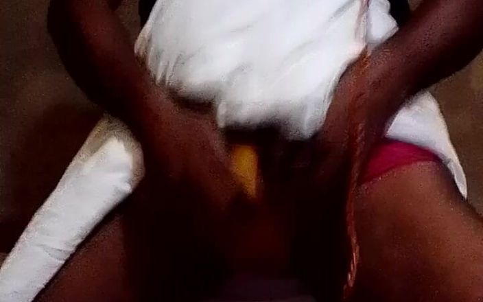 Jaanu294: Falda blanca panta panta roja