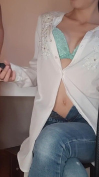 veshya larki ne hukka atithi ki chudaee ki - lesbiyan-bhram