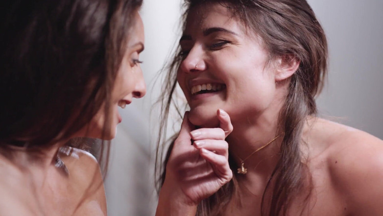 SweetheartVideo: Lezbiyen üvey anne 6 sahne üvey anne daha iyi yapıyor