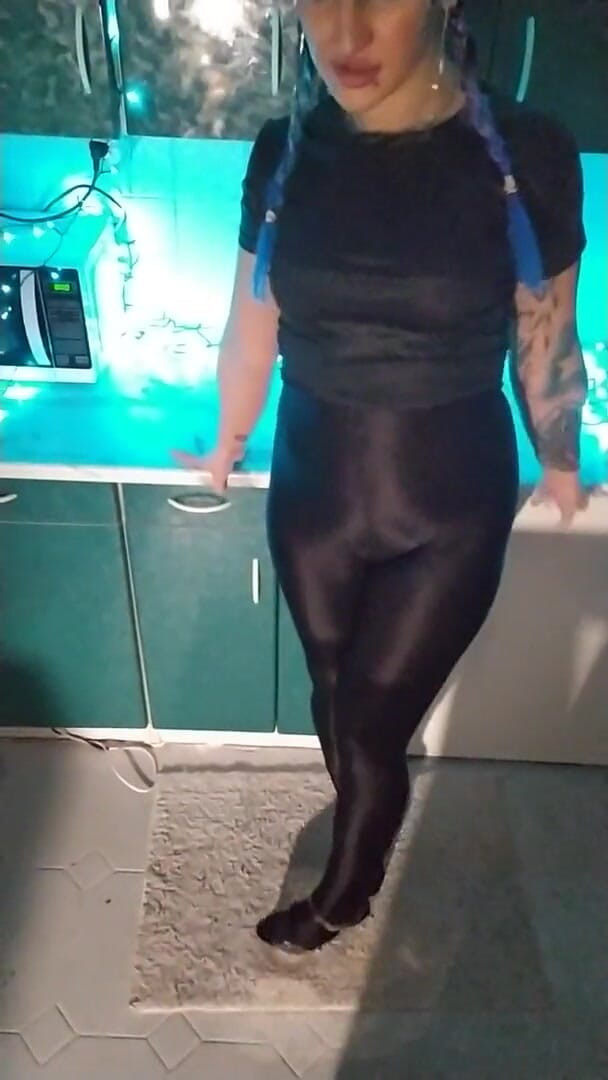 KatrixandCaliforniaLatex: Provokasi spandeks oleh Mistress Katrix