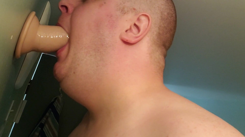 Charlieboy69: Futai în față, vibrator imens de 8 inci, futai adânc în gât