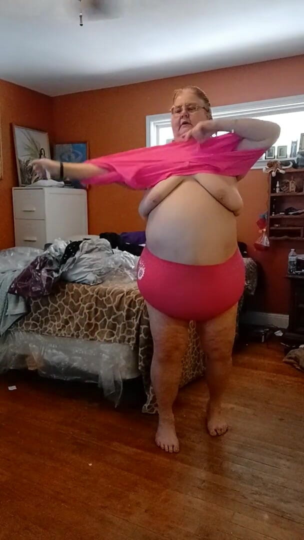 BBW nurse Vicki adventures with friends: I am putting on pink panties pink top and cute...