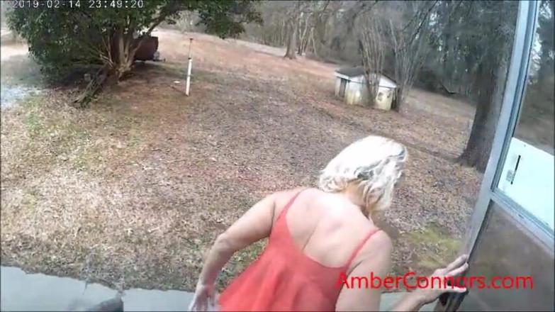 Amber Connors: Amber的小便