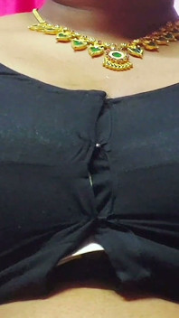 Caliente esposa india en nuevo video porno