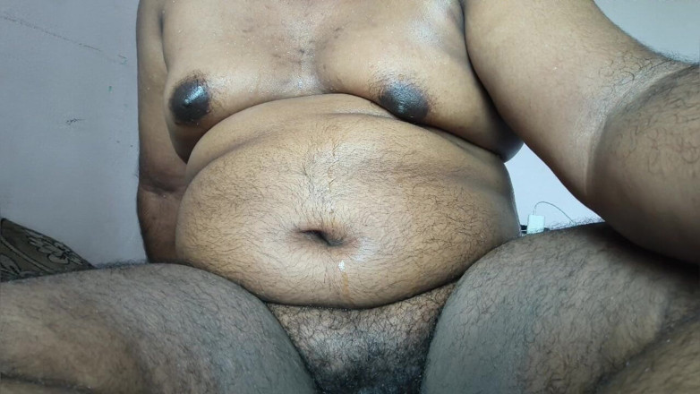 Fapidontmind: Pertunjukan cewek gay dengan tubuh aduhai yang berkeringat!