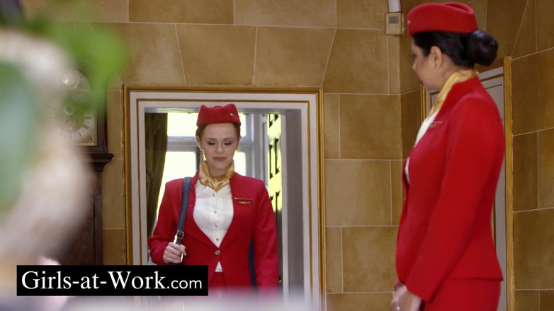 Girls At Work: फ्लाइट अटेंडेंट सेक्स एजुकेशन