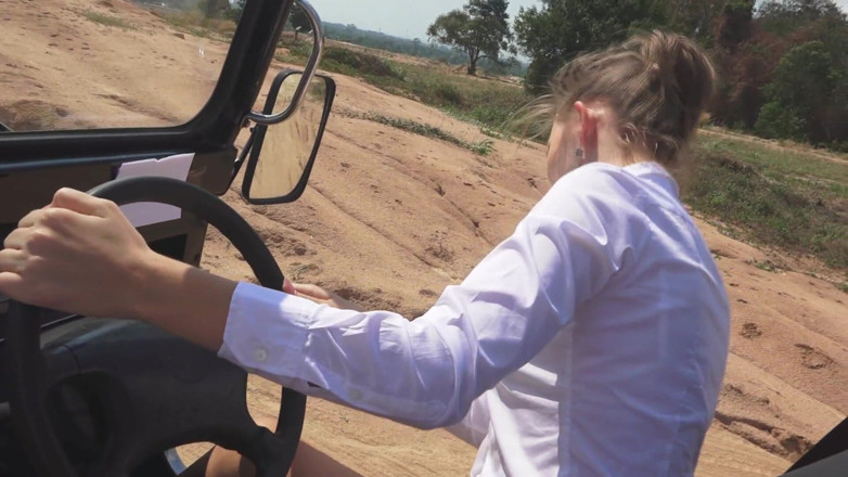 Angel The Dreamgirl: Get out of the car and push the car harder...