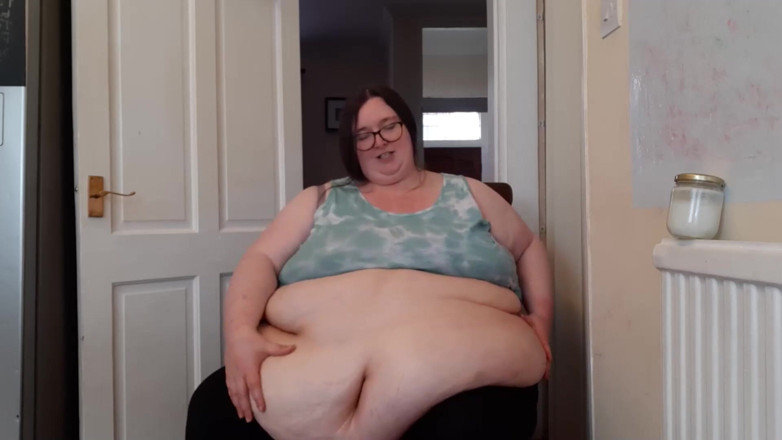 SSBBWLadyBrads: Жирний живіт олією розтирають кокосом
